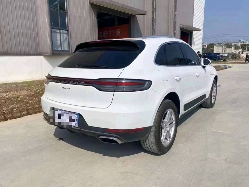 天門20年保時捷Macan7