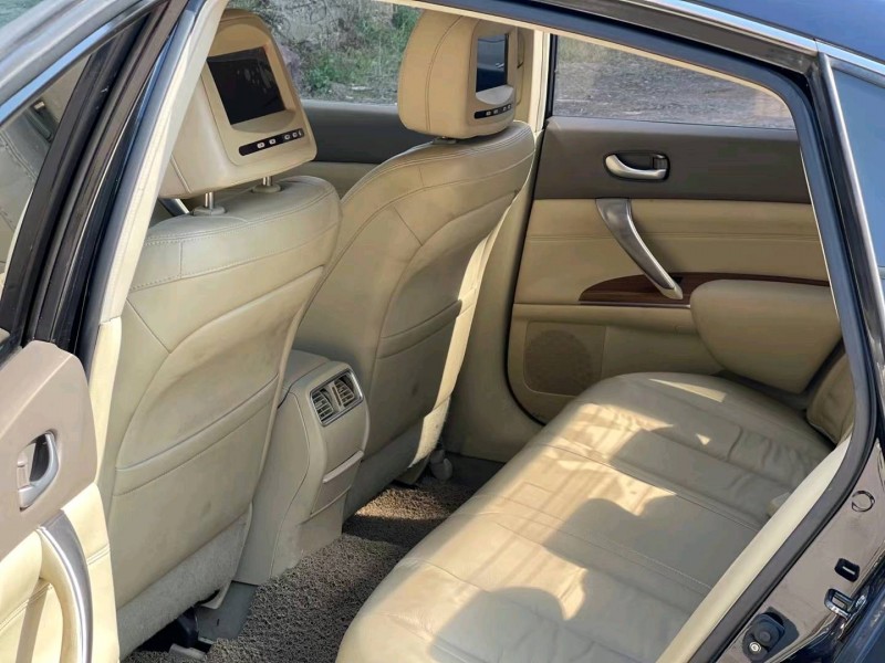 金華13年日產天籟5