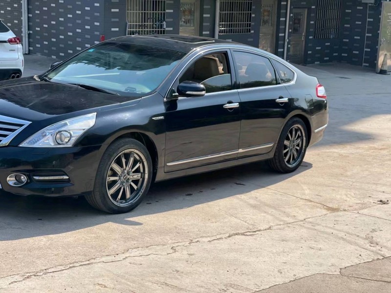 金華13年日產天籟3