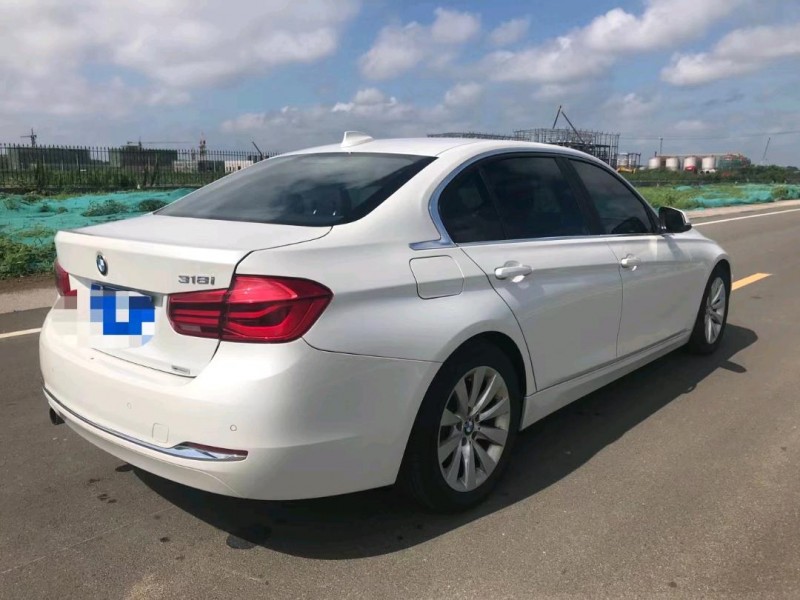 北京17年宝马3系7