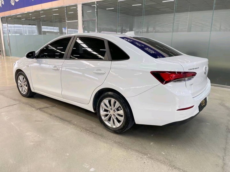 北京19年别克英朗8