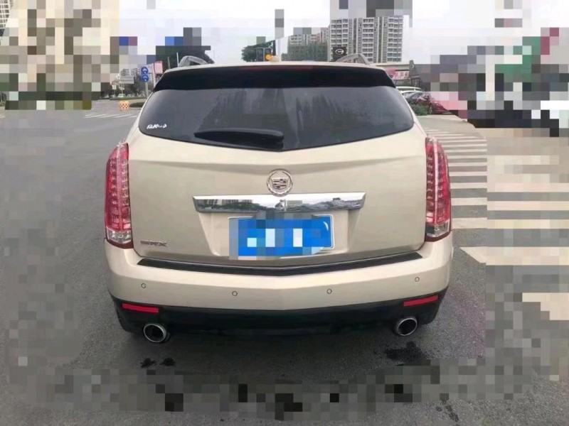 防城港10年凱迪拉克SRX2