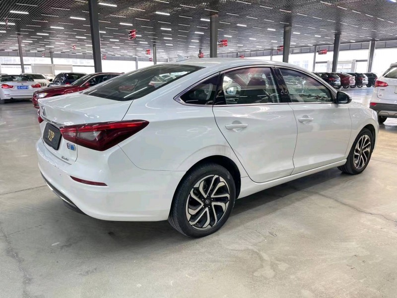 北京19年長安汽車逸動7