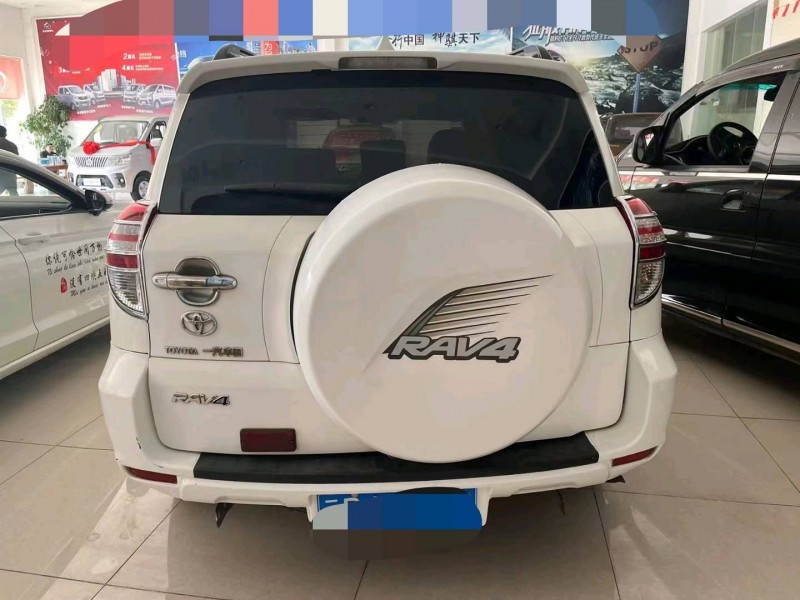 曲靖10年豐田RAV46