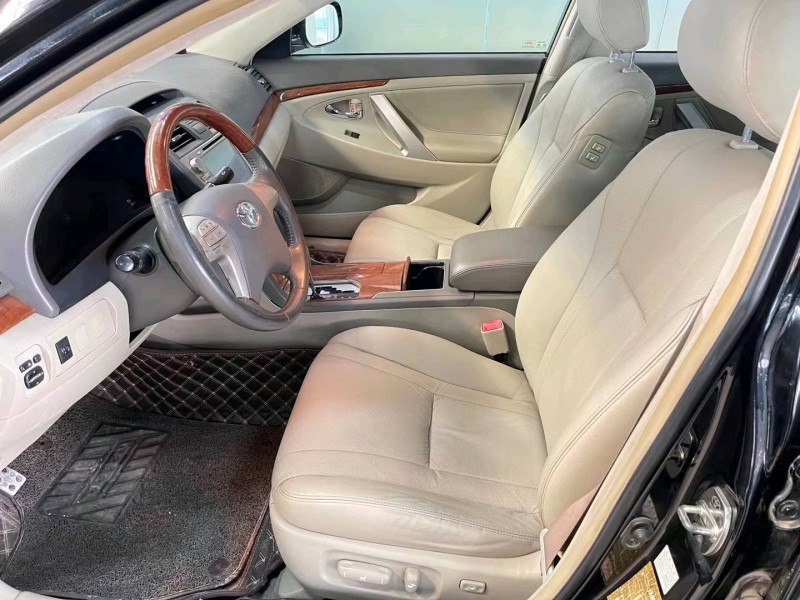 北京14年丰田凯美瑞6