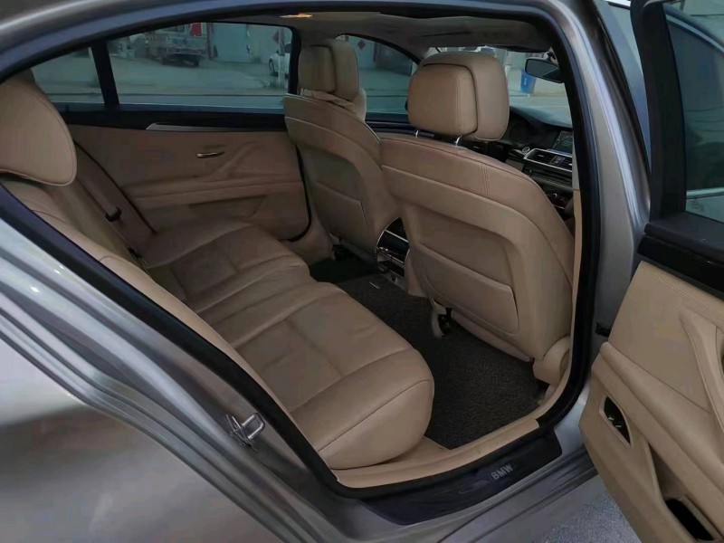 北京12年宝马7系4