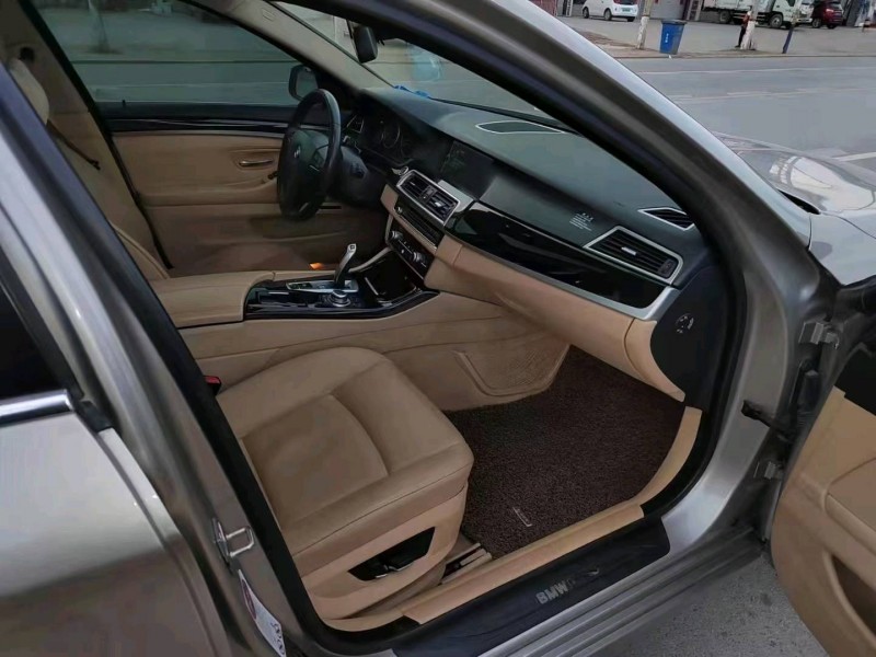 北京12年宝马7系6