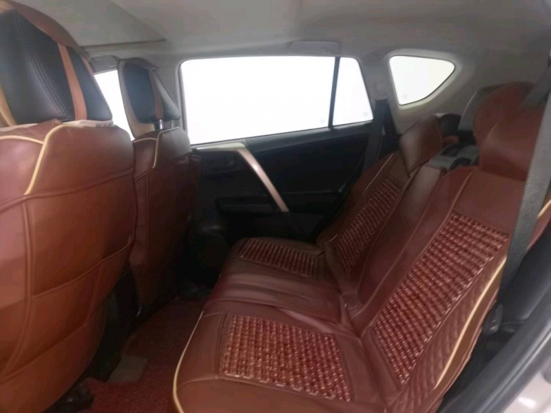 曲靖15年豐田RAV45