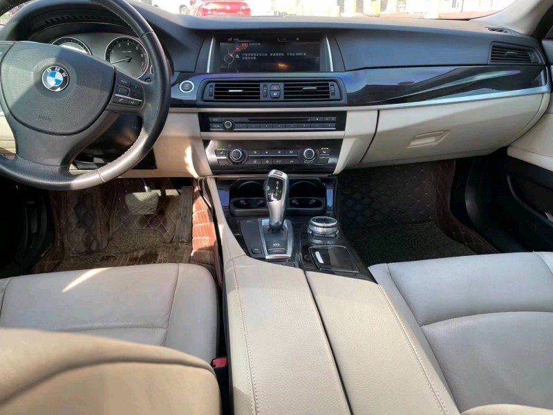 北京12年宝马5系5