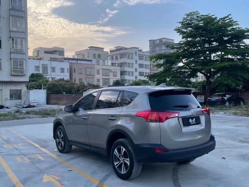 佛山16年豐田RAV4榮放6