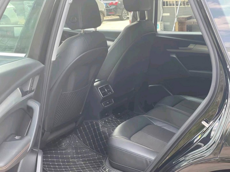 北京21年奥迪Q57