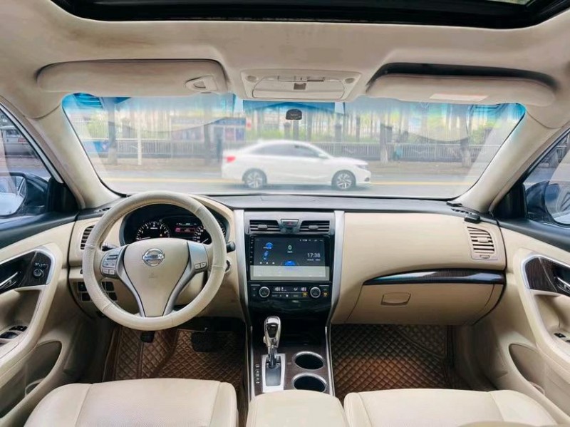 東莞16年日產天籟5