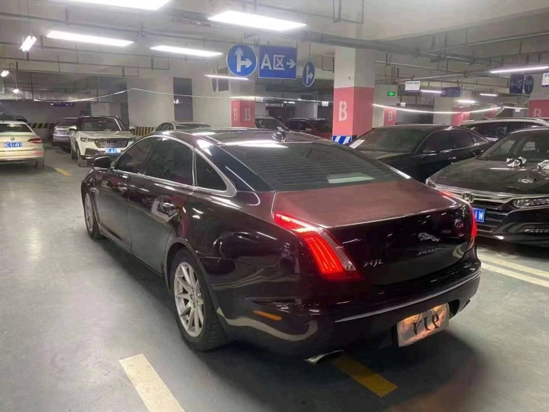 成都15年捷豹XJL7