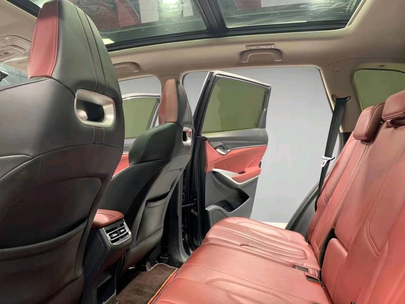 成都20年長安汽車CS753