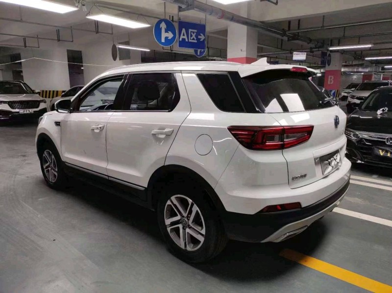 成都19年長安汽車CS559