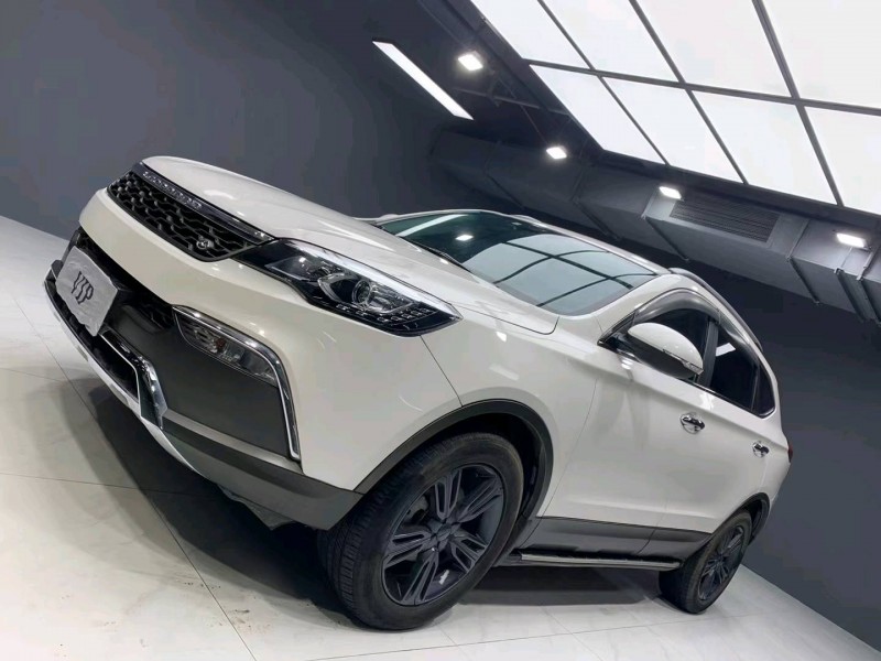 成都17年獵豹汽車CS102