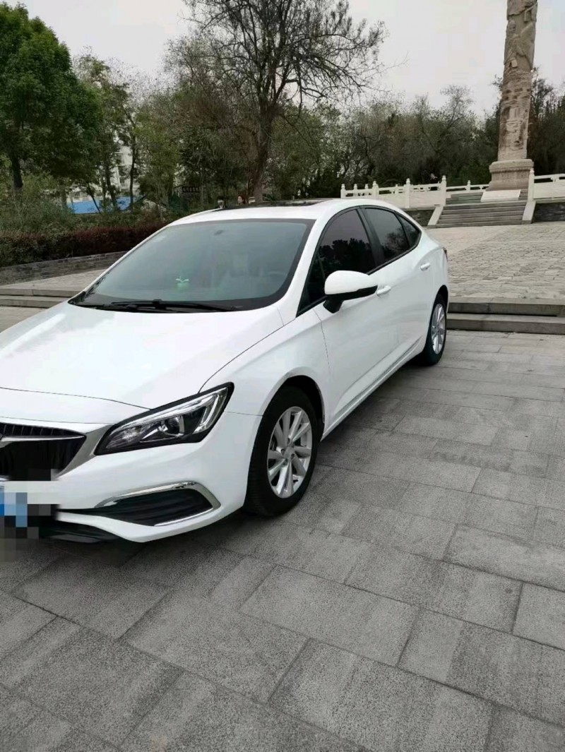 东营19年别克威朗7