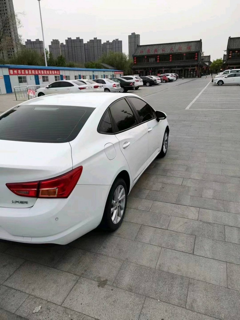 东营19年别克威朗5