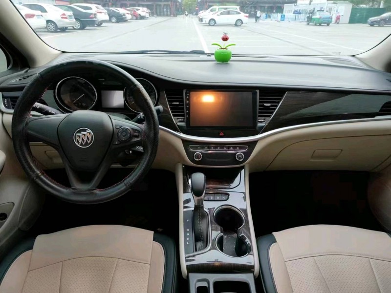 东营19年别克威朗2