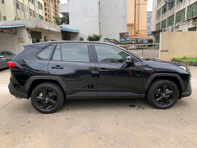 中山22年豐田RAV42