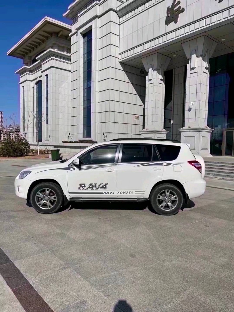滄州13年豐田RAV47