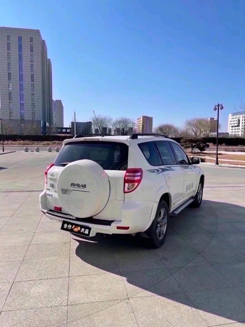 滄州13年豐田RAV43
