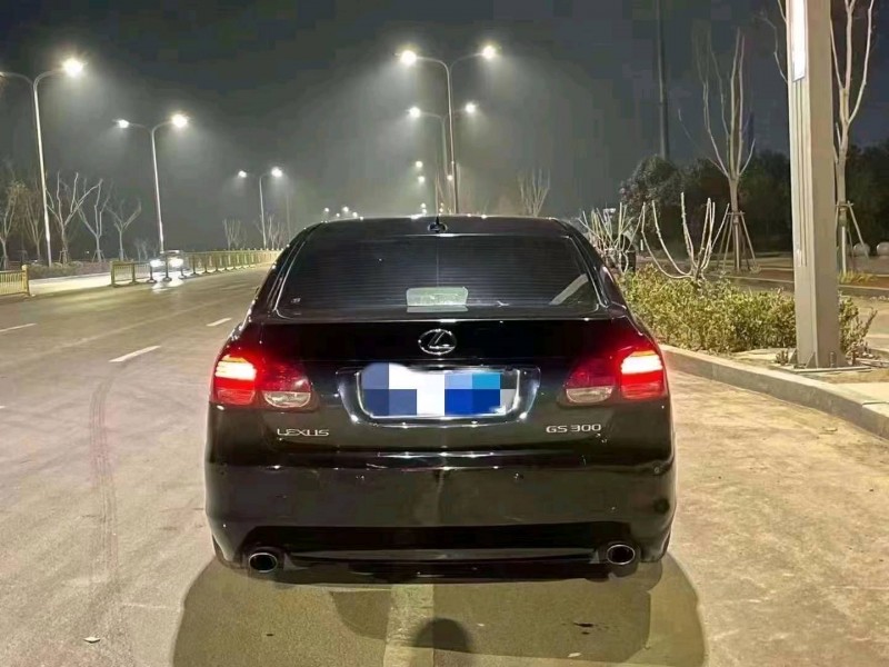 北京10年雷克萨斯GS8
