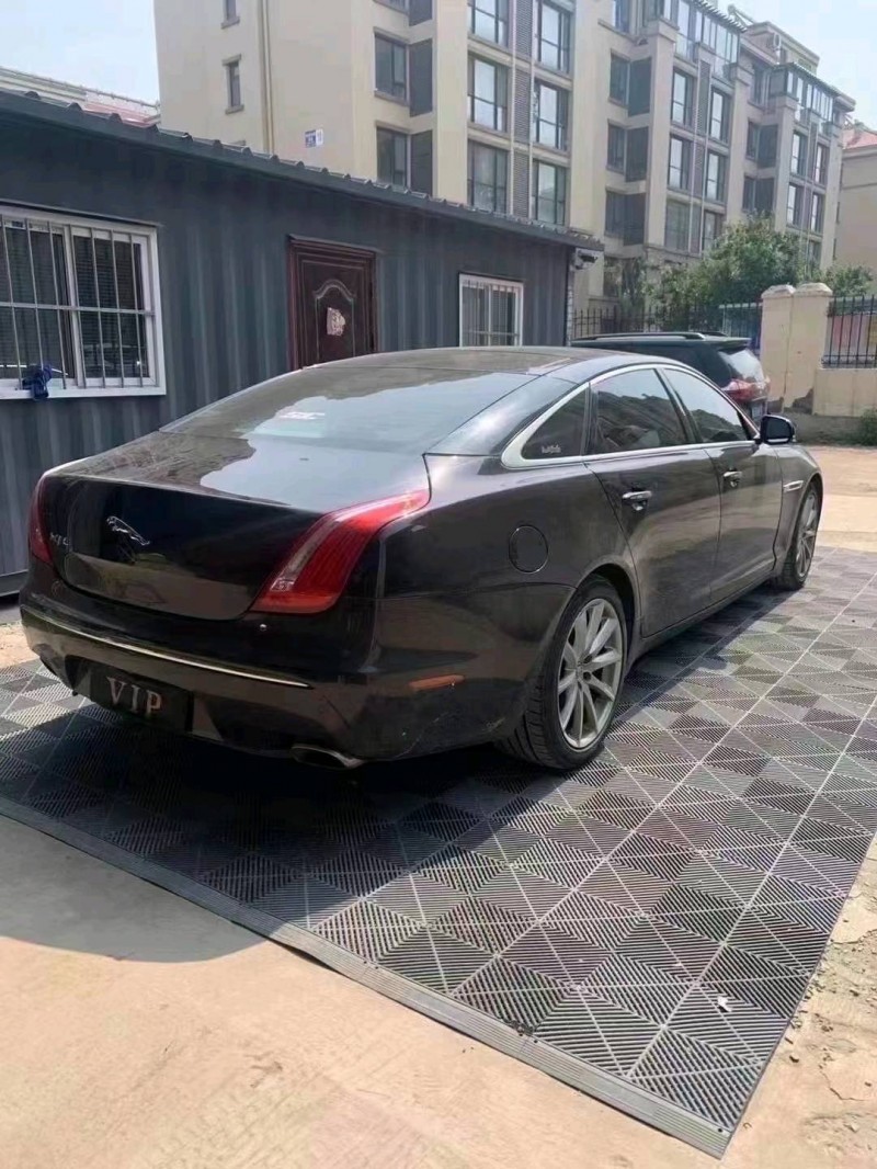 青島12年捷豹XJL8
