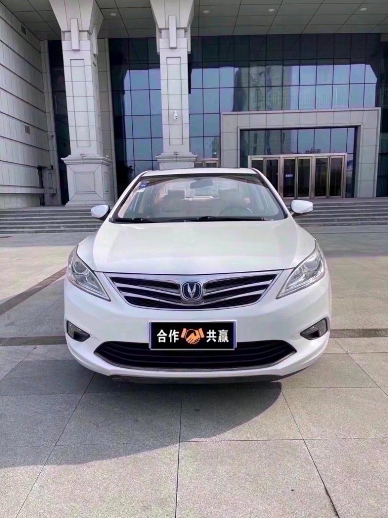 滄州16年長安汽車逸動1