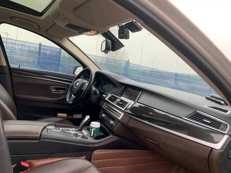 北京17年宝马5系9