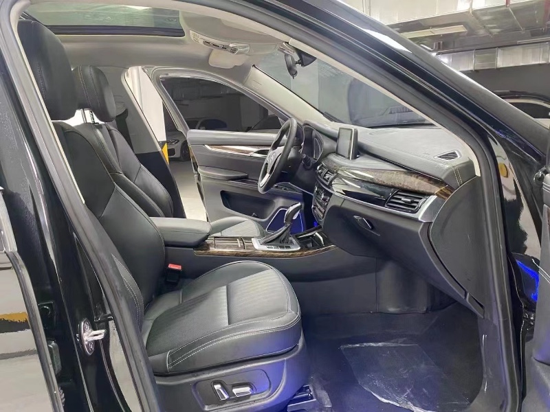 成都18年漢騰汽車X72
