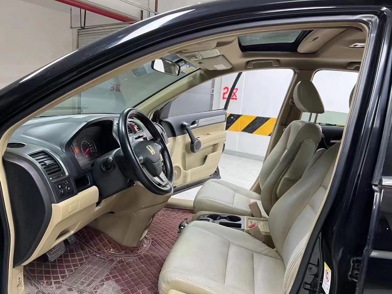 成都11年本田CR-V8