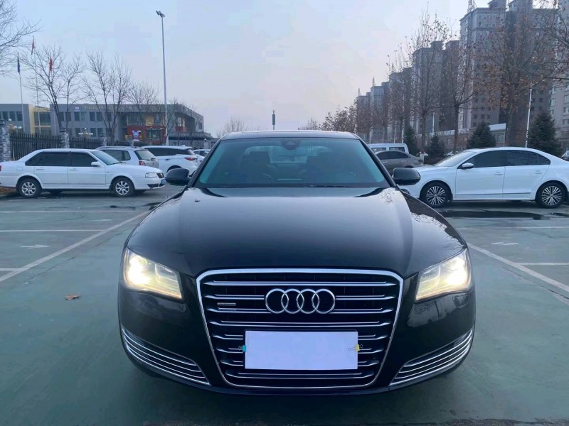 太原12年奧迪A8L1