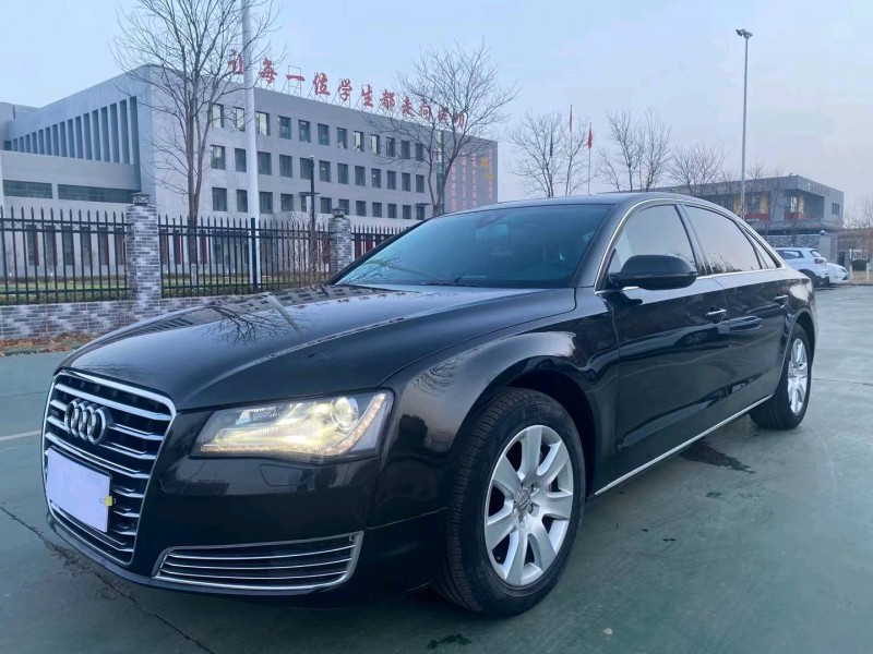 太原12年奧迪A8L3