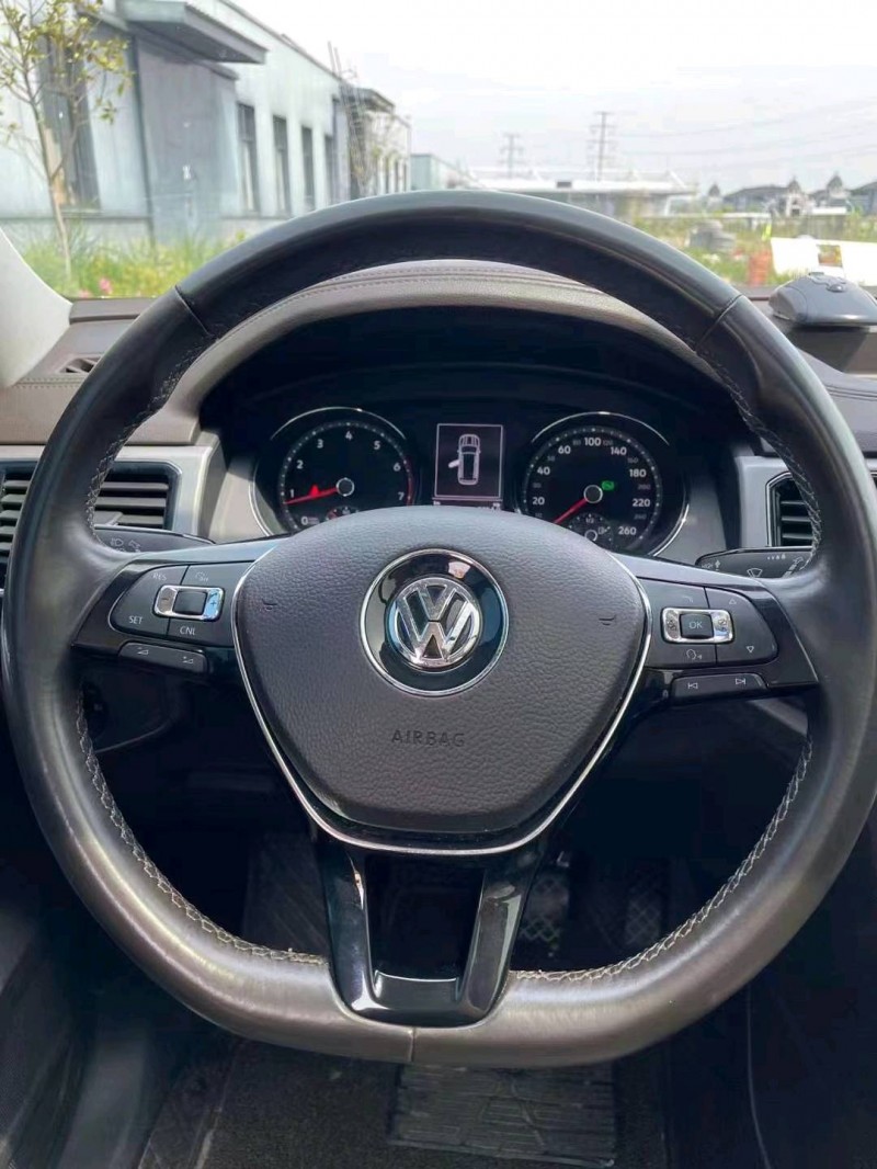 北京17年大众途昂7