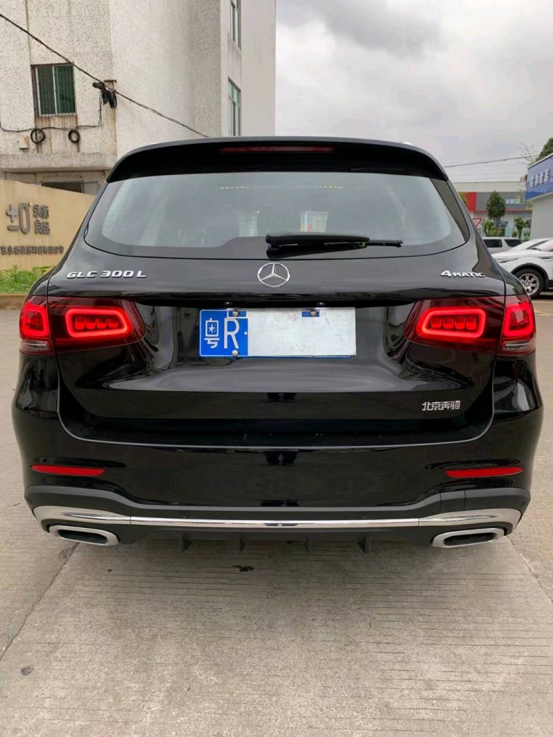 中山22年奔馳GLC4
