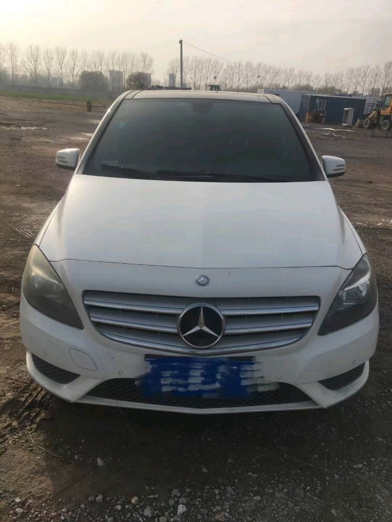 新鄉13年奔馳B1
