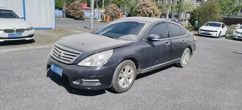 嘉興12年日產天籟6