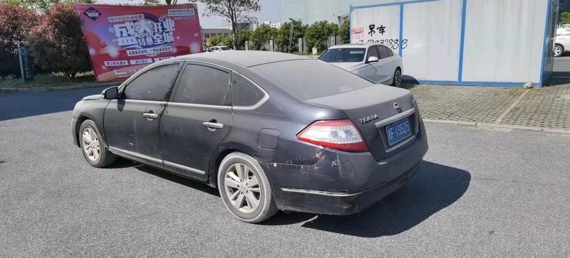 嘉興12年日產天籟2
