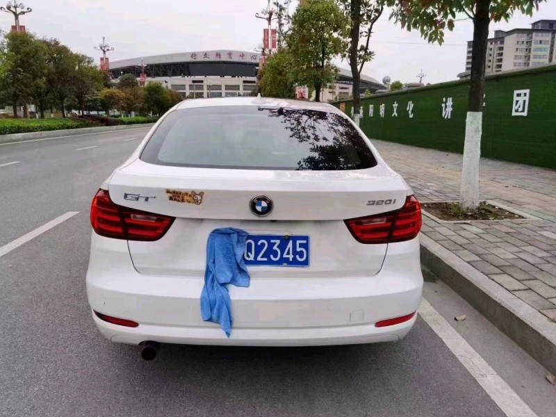 昭通14年寶馬3系GT2