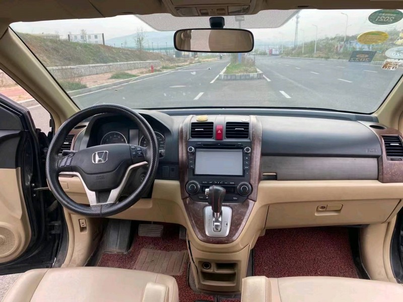 青島09年本田CR-V4