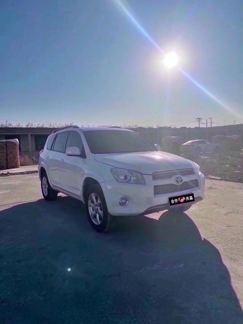 保定12年豐田RAV42