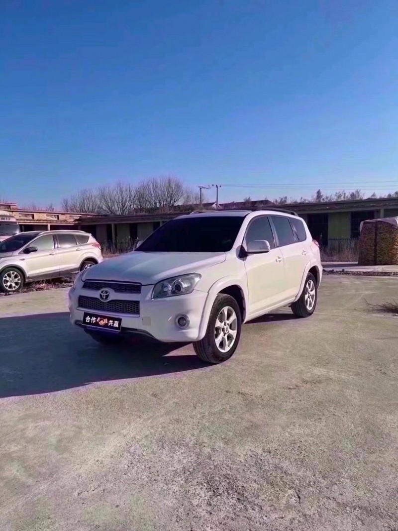 保定12年豐田RAV43