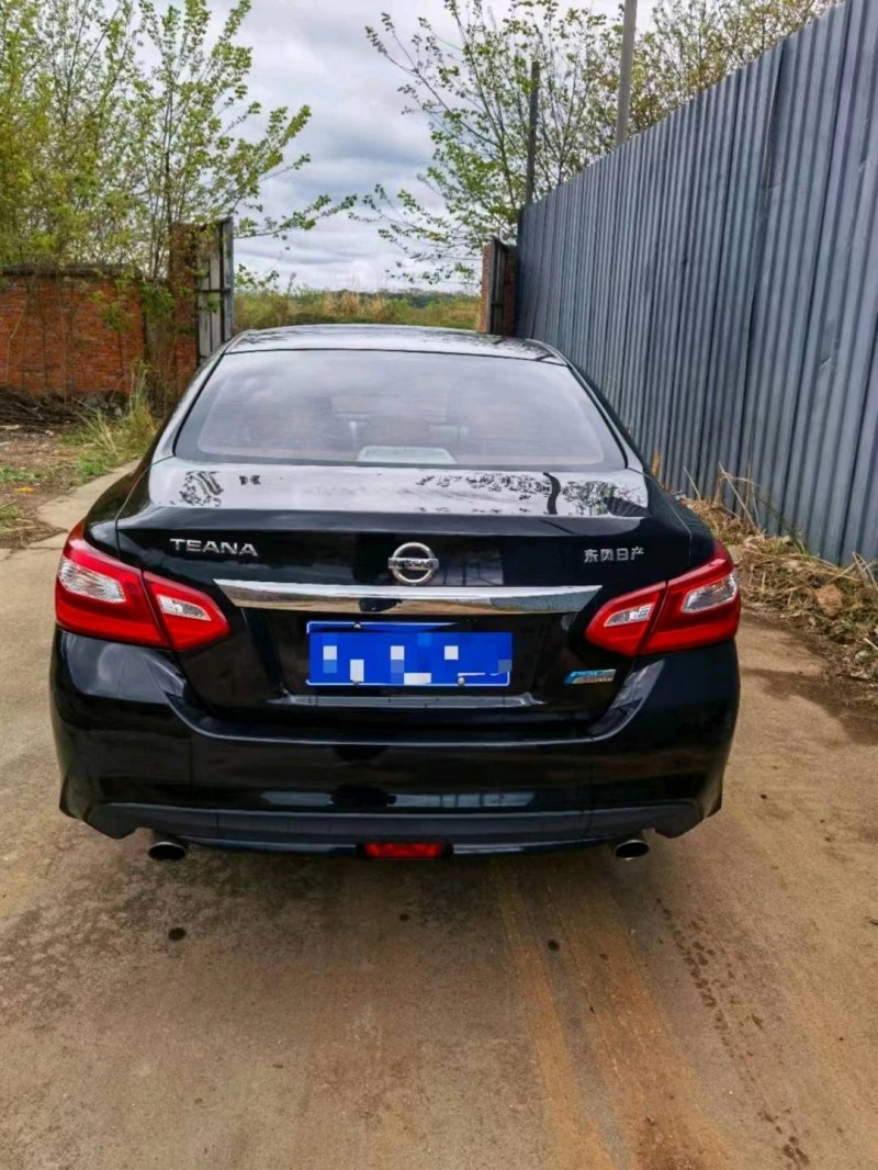 德陽18年日產天籟2