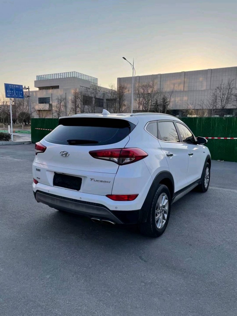 徐州18年现代途胜5