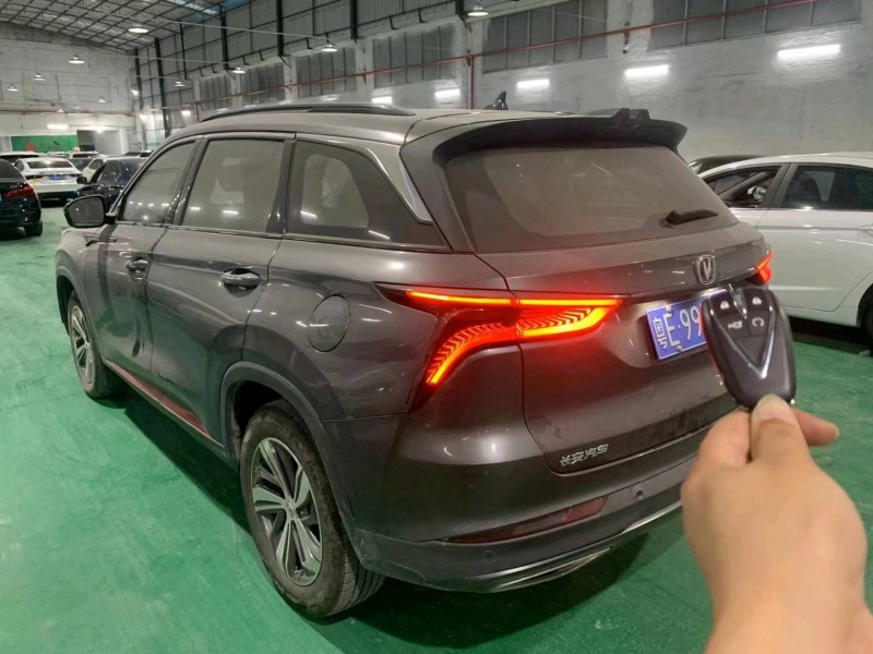 珠海20年長安汽車CS755