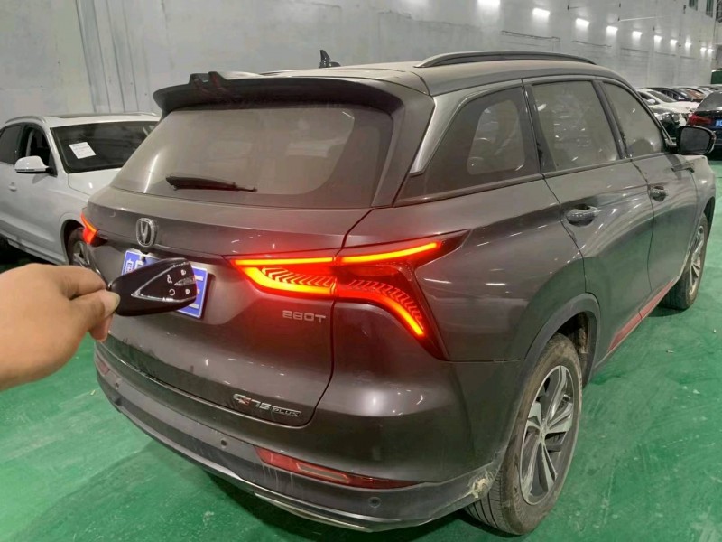 珠海20年長安汽車CS756