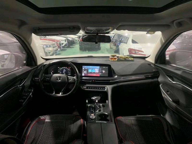 珠海20年長安汽車CS758