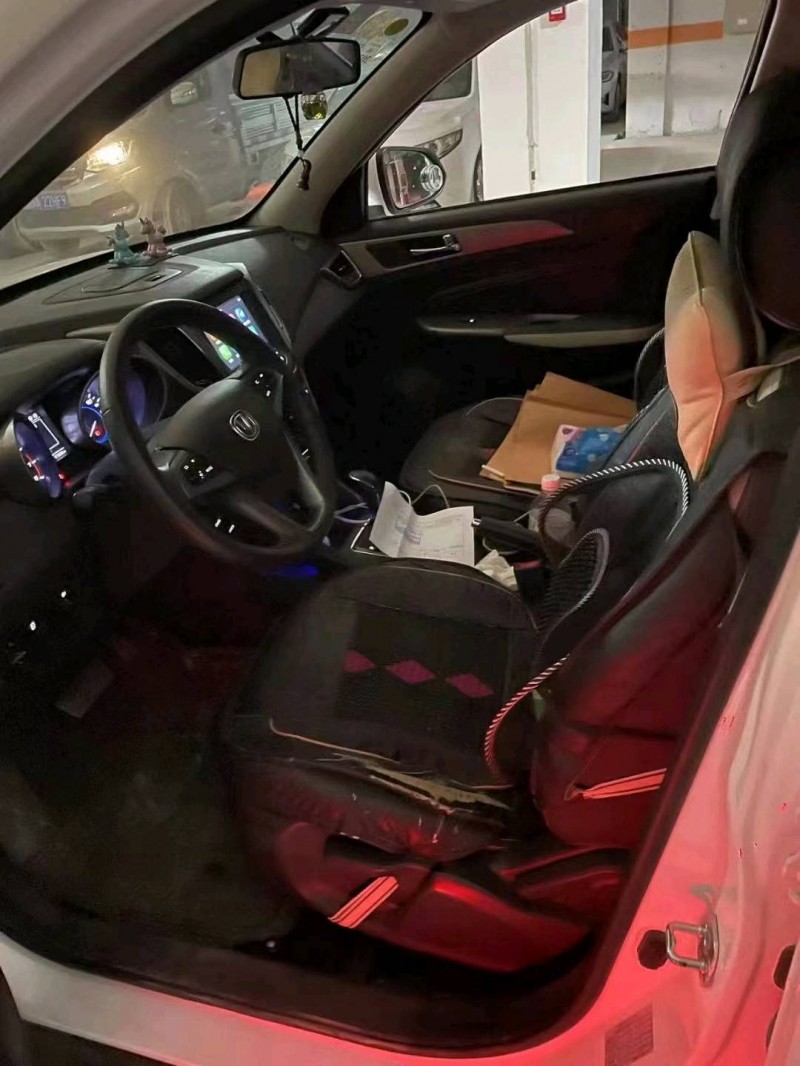 安順18年長安汽車CS355