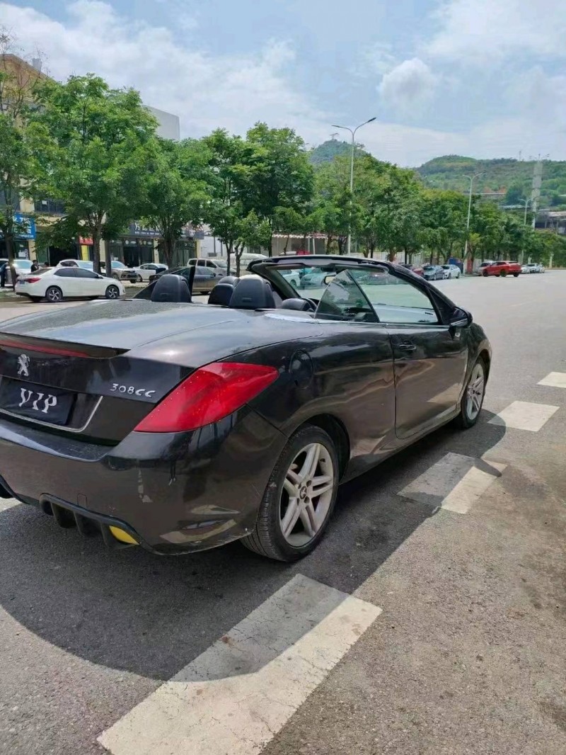 黔西南12年標致3085